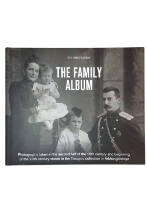 Buchcover: The family Album / Semejnyj al′bom